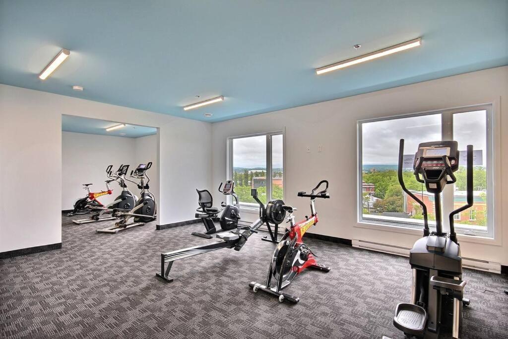 Penthouse With Free Indoor Parking Downtown Apartment ควิเบกซิตี้ ภายนอก รูปภาพ