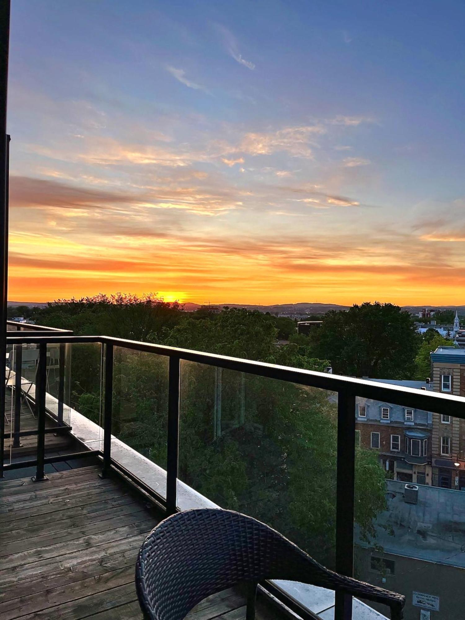 Penthouse With Free Indoor Parking Downtown Apartment ควิเบกซิตี้ ภายนอก รูปภาพ